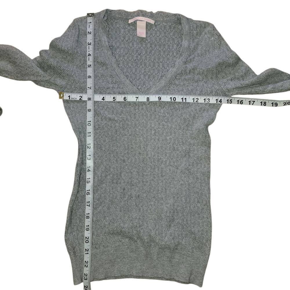 Victoria's Secret Grey Delicate Knit Lace Eyelash Trim Light Weight Sweater S - Picture 3 of 4